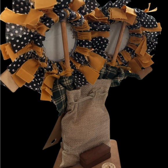 Handmade Farmhouse Scarecrow Flower Arrangement Hilde Hazel Decorative Accent - Picture 9 of 12